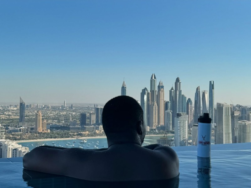 DUBAI HOLIDAYS - EXPERIENCE LUXURY AND RELATION AT AURA SKY POOL DUBAI